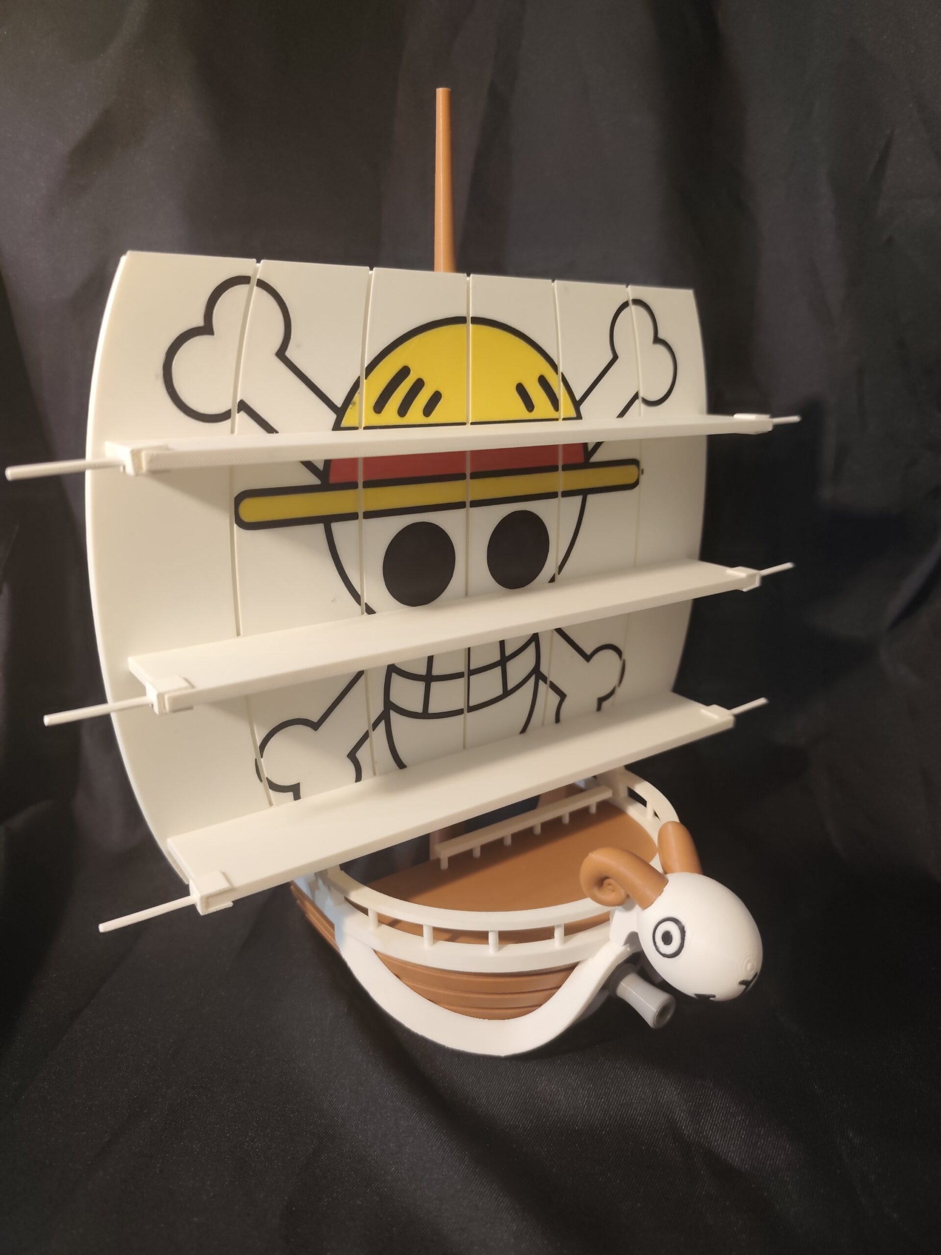 Expositor Going Merry para la coleccion de One Piece de Kinder Joy - Imagen 4